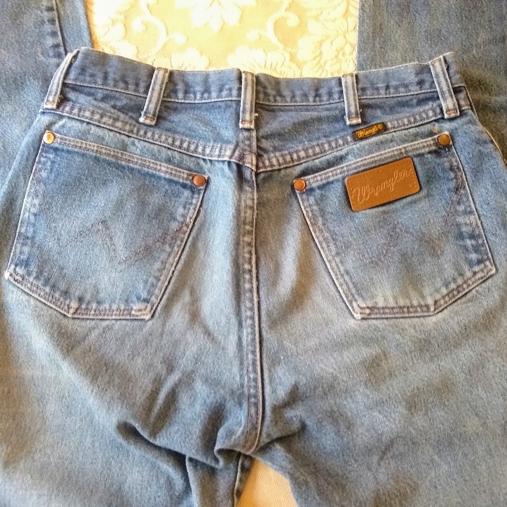 Wranglers vintage cowboy cut (well worn) 32x34
